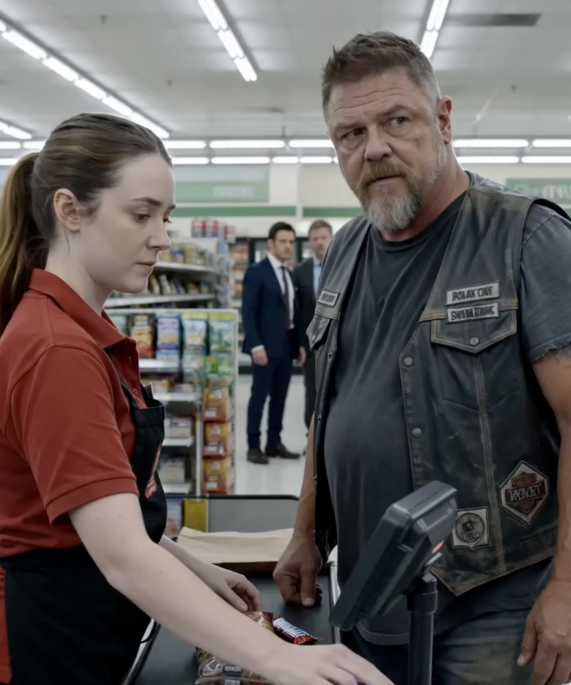 The Outlaw Biker Who Protected a Cashier From Two Men in Suits Was the Only Person Who Knew Why Her Father Had Been Murd3red